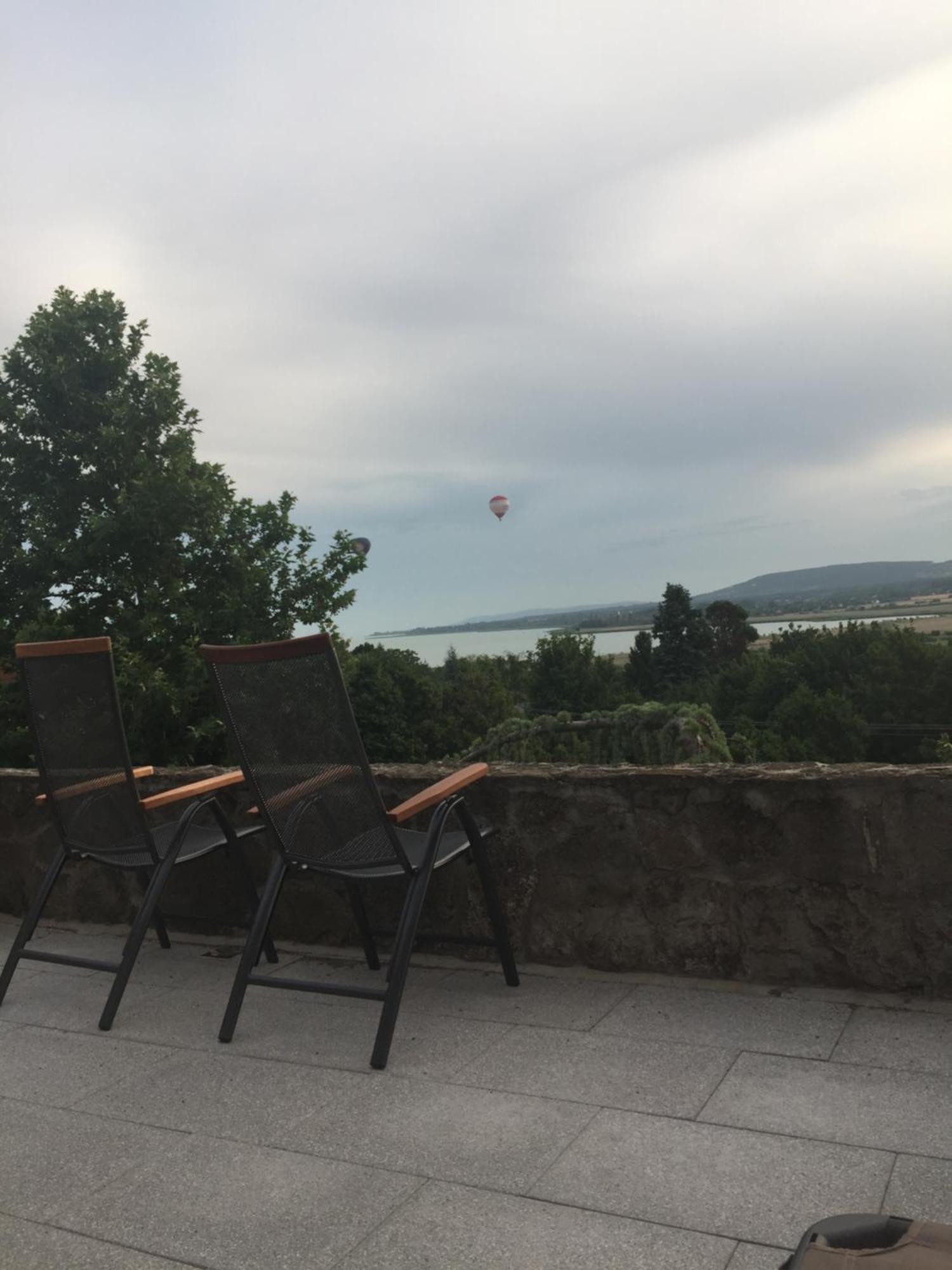 Classy Panorama Apartman Tihany Buitenkant foto