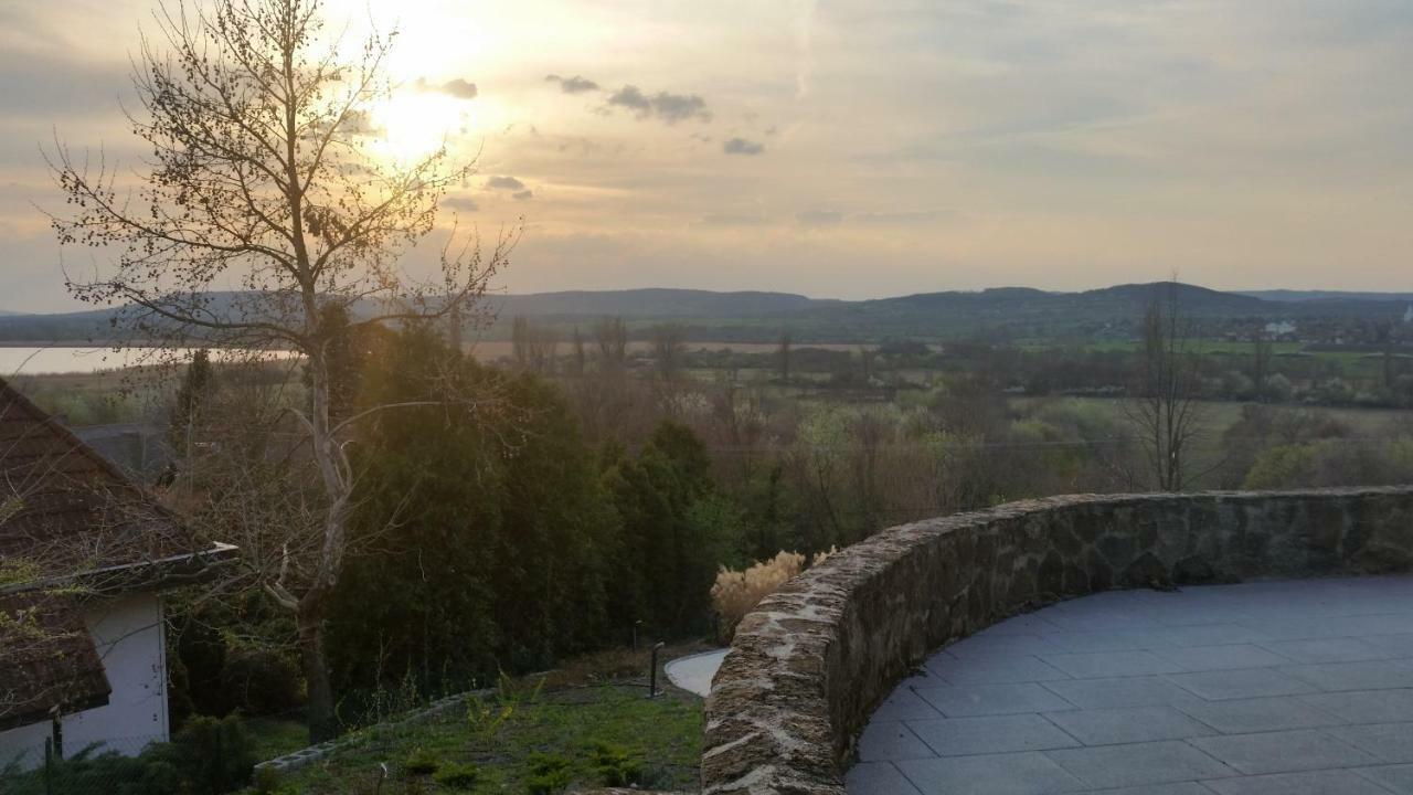 Classy Panorama Apartman Tihany Buitenkant foto